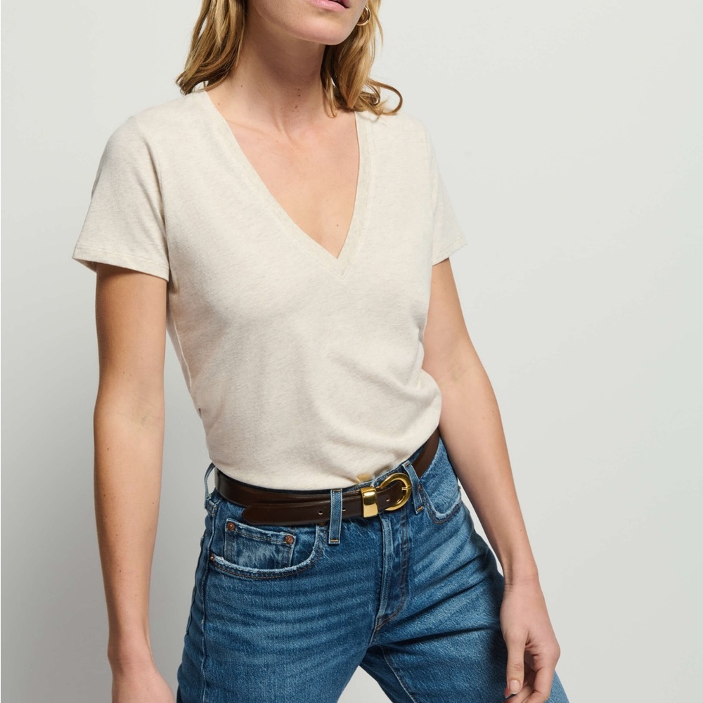 Everlane THE SLIM V-NECK TEE IN ESSENTIAL COTTON